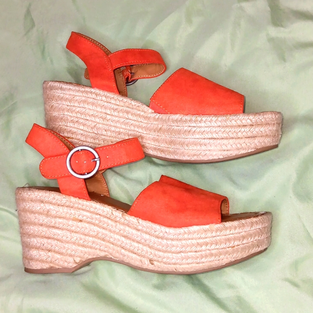 Espadrilles Wedges Universal Thread Size:7 gently worn